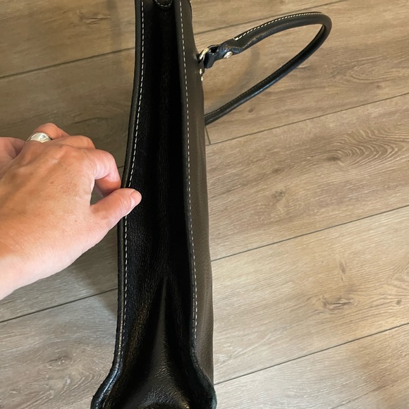 Kate Spade Black Leather Tote ✨HOST PICK✨ - Picture 9 of 10